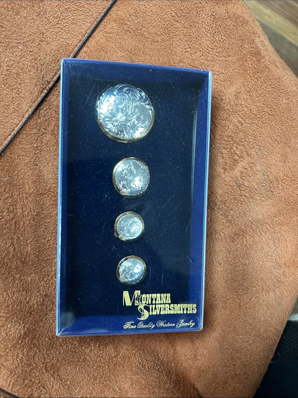 Buttons in packaging